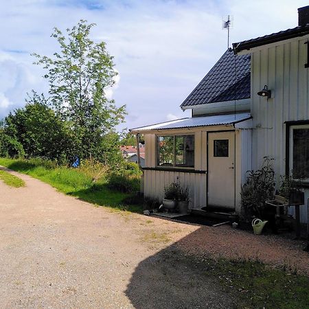 Laegenhet Naturnaera I Henån Eksteriør billede