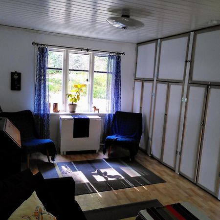 Laegenhet Naturnaera I Henån Eksteriør billede
